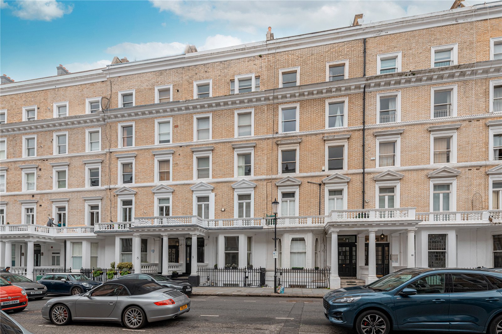 3 bedroom flat for sale 0