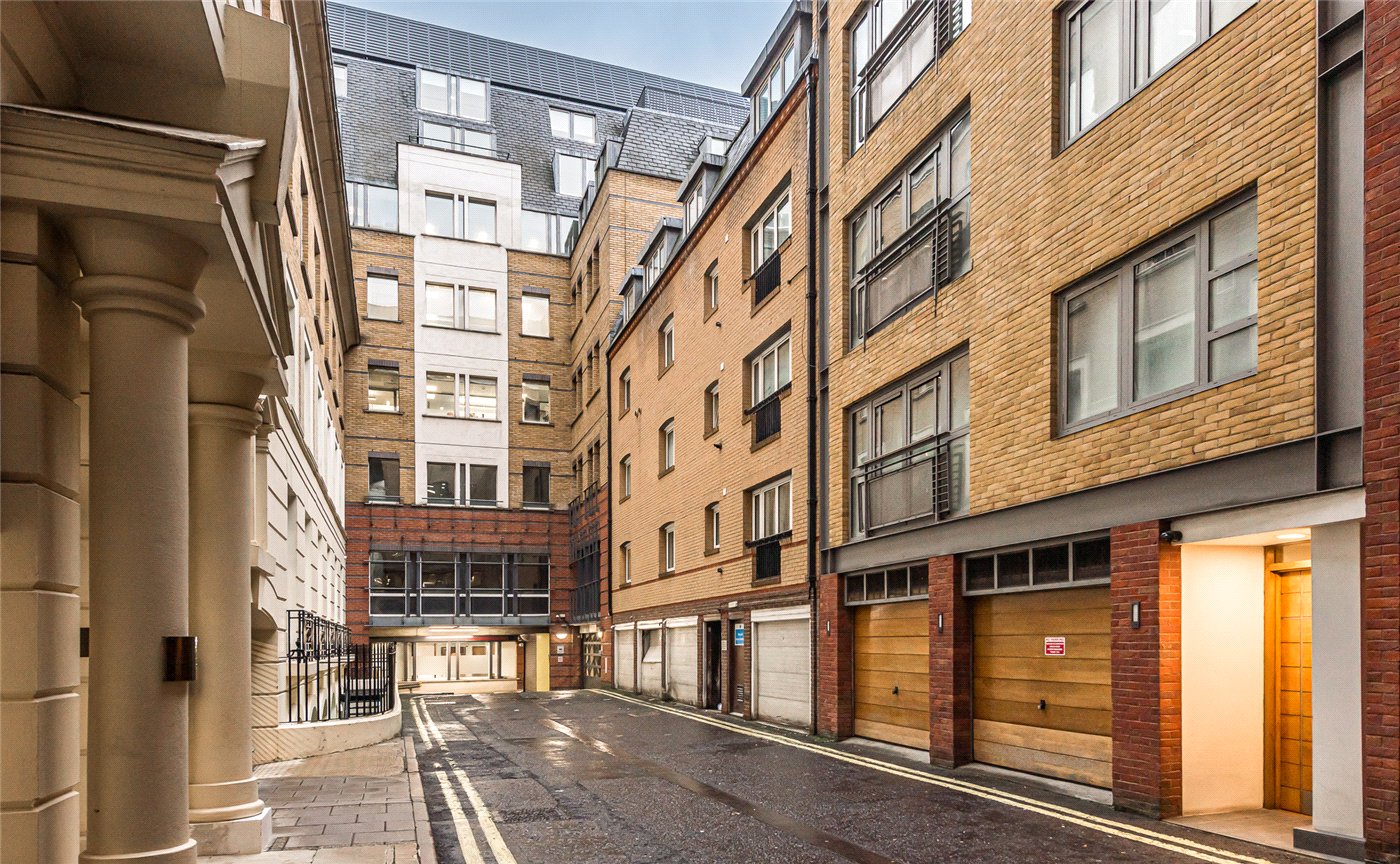 Garage 2 Rose & Crown Yard, 21, Cleveland Place, London photo 5