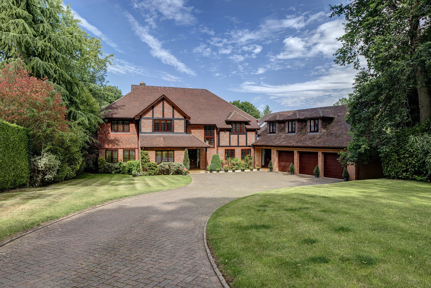 6 bedroom detached house for sale The Luxury Marketplace