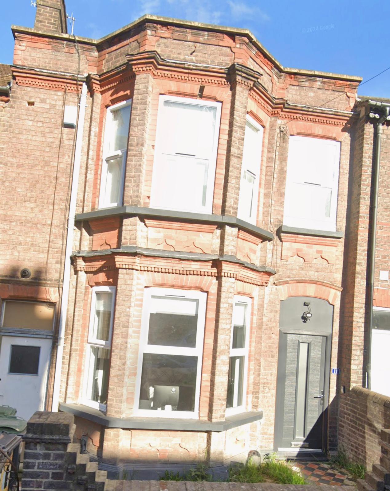Stockwood Crescent , Luton photo 2
