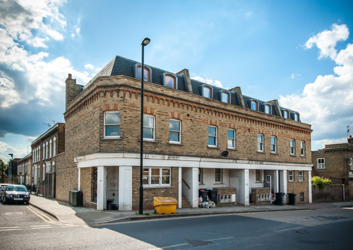 5 bedroom detached house for sale in New Malden
