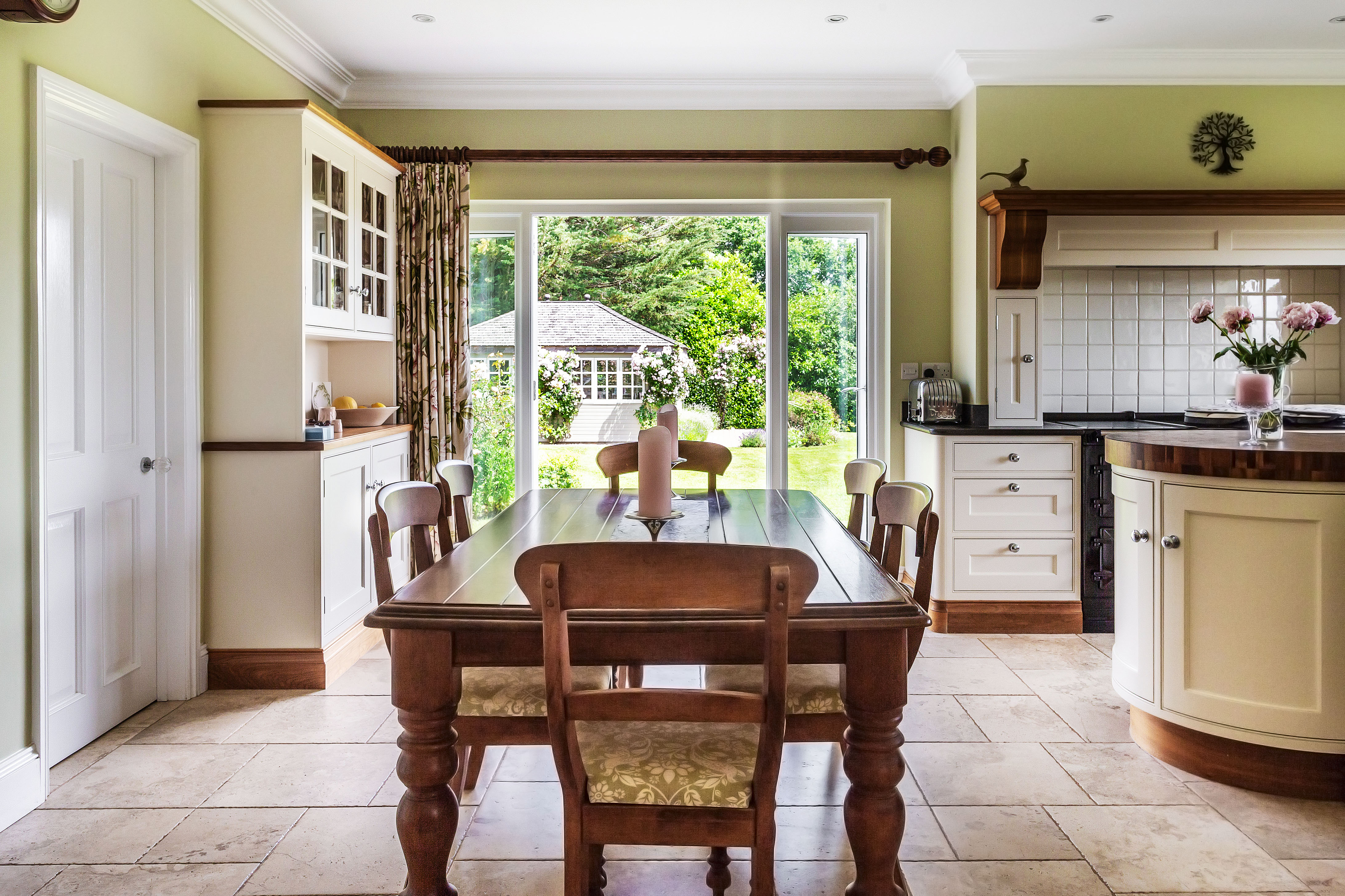 5 bedroom detached house for sale 0