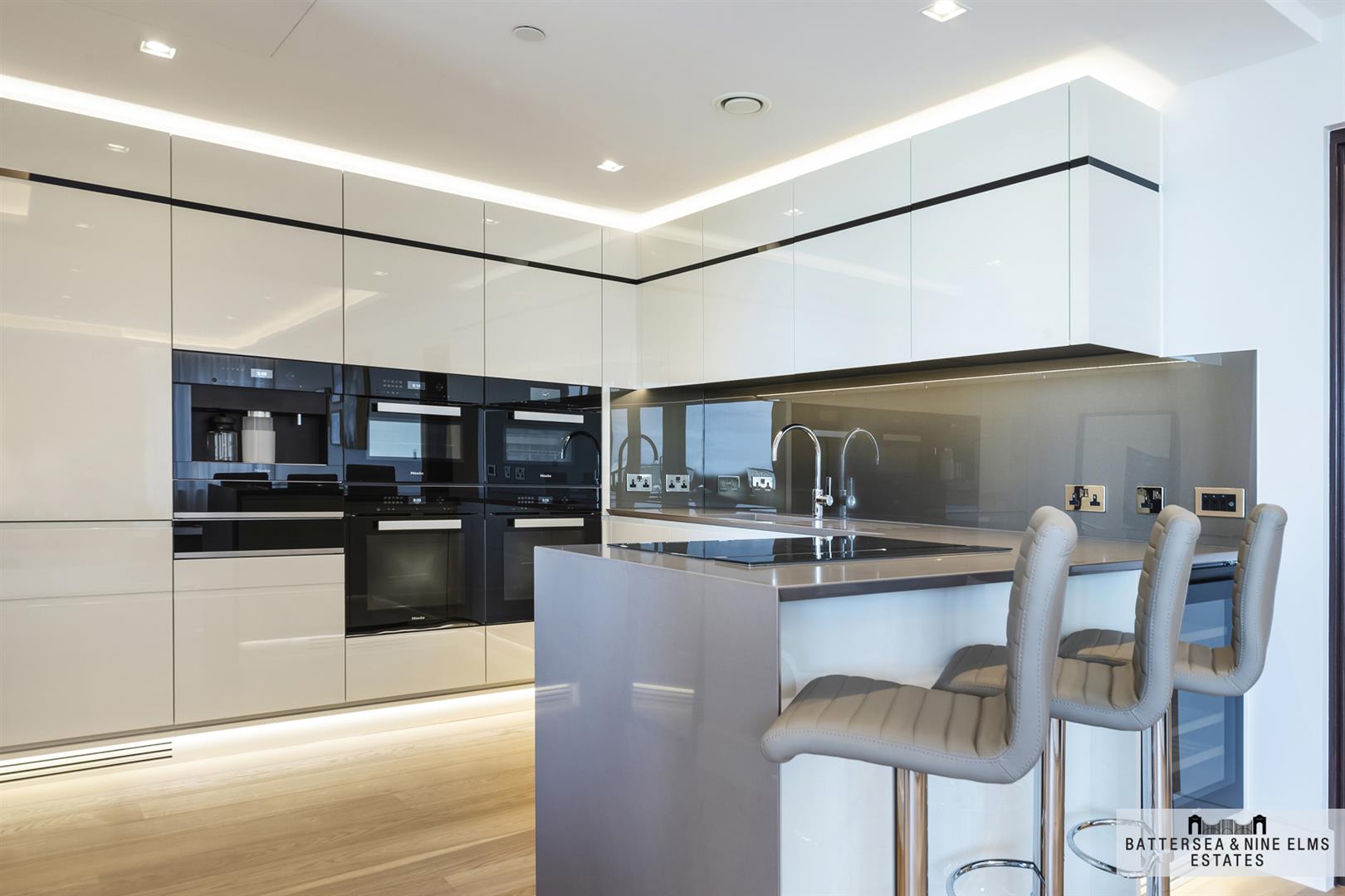 3 bedroom flat for sale 0