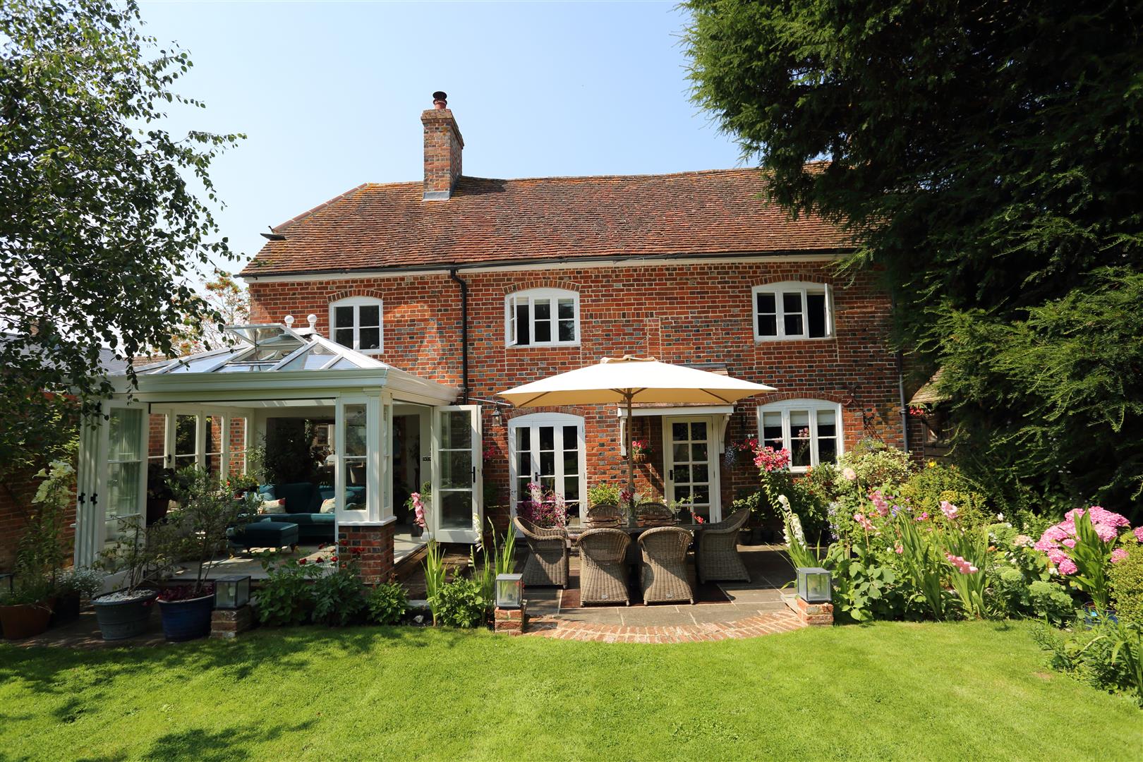 4 bedroom terraced house for sale