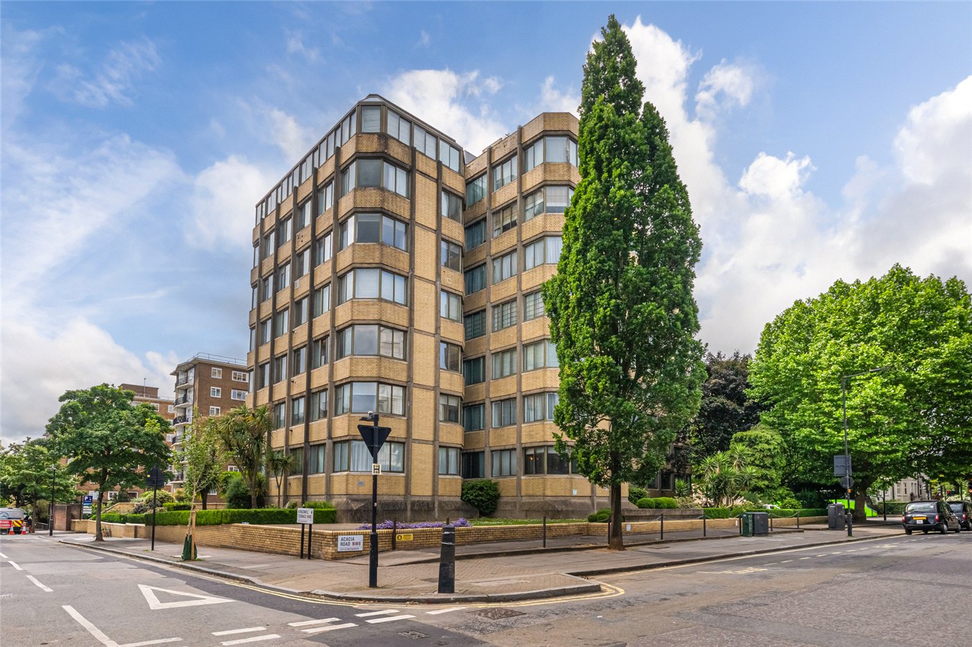 3 bedroom flat for sale 0