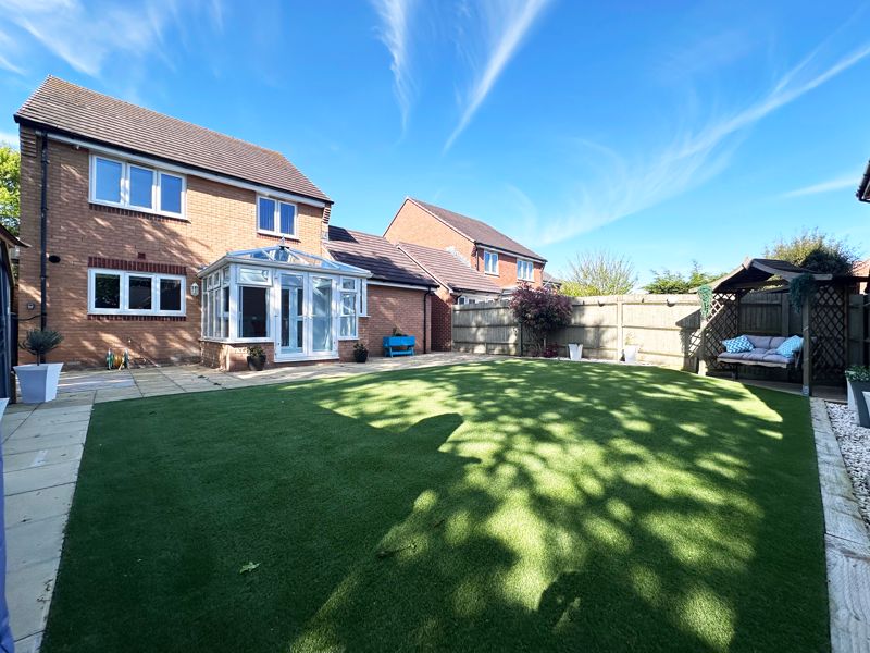 4-bed house on 18, Shute Close, Hayling Island, £500,000