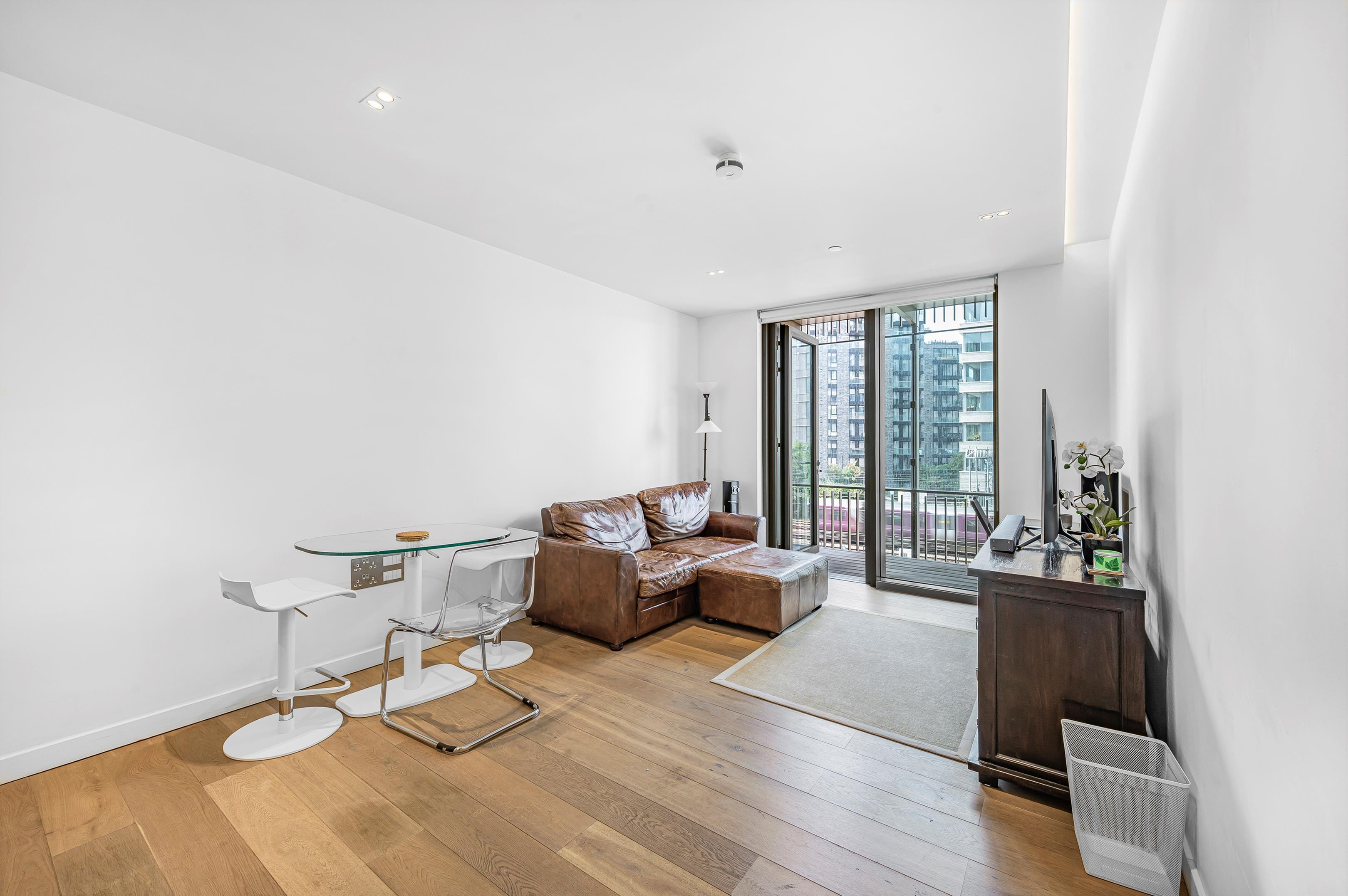 1, Tapestry Apartments, LONDON photo 2