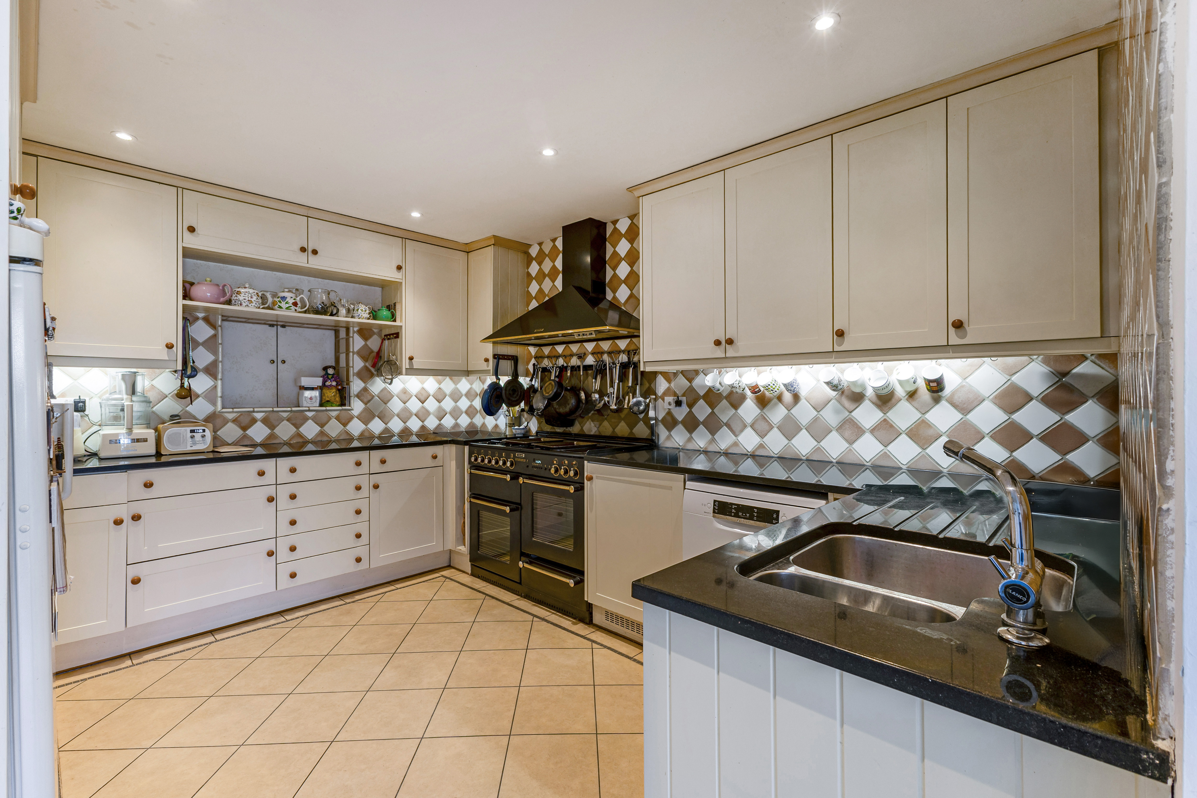 36, Rollscourt Avenue, London photo 4