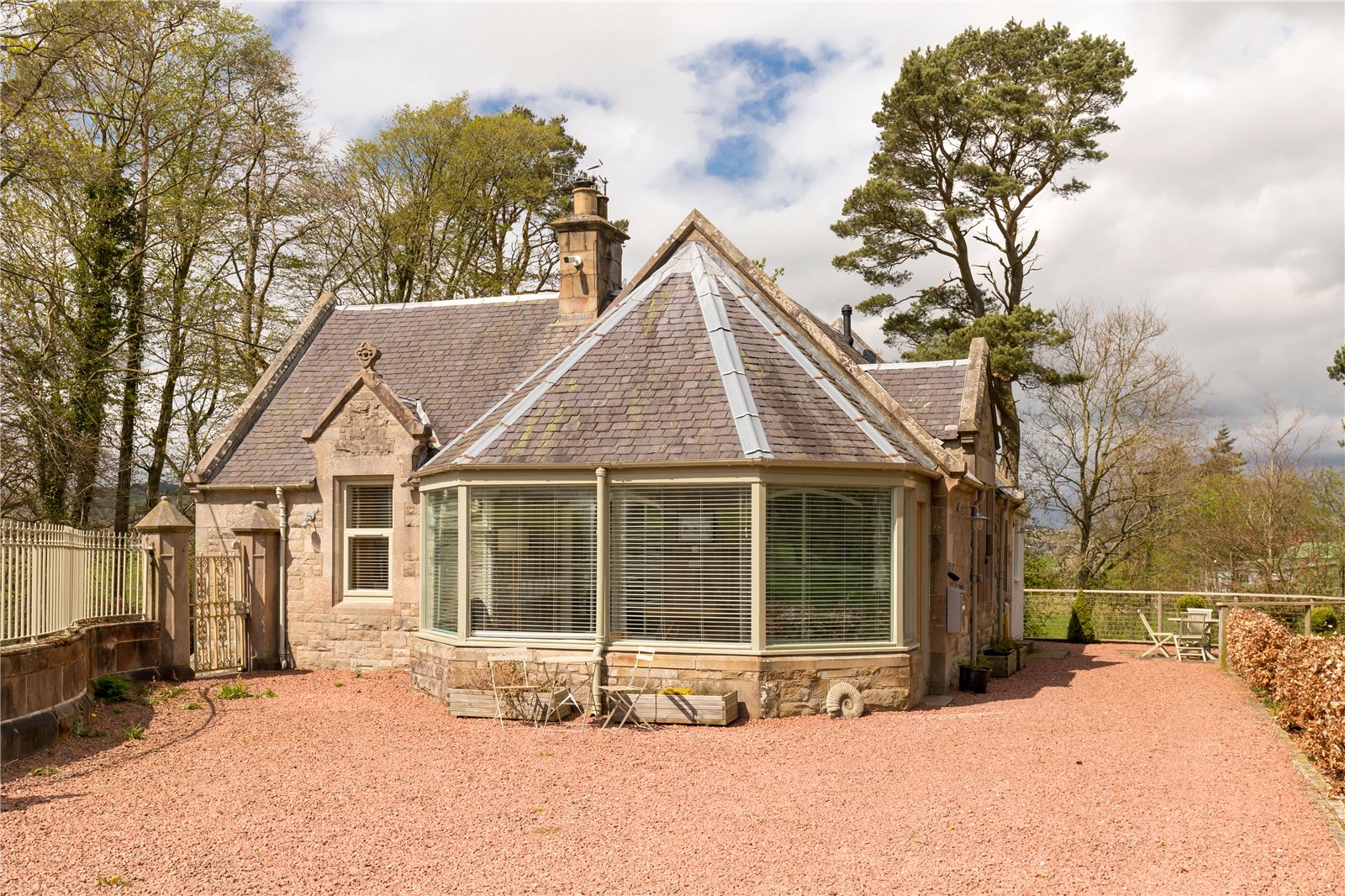 Photos of Hartree House And Lodge, Biggar, Scottish Borders ML12