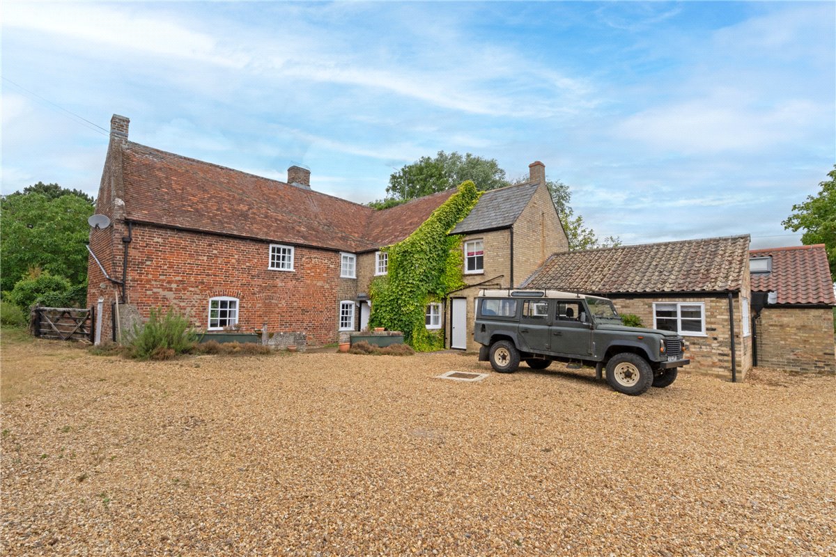 4 bedroom detached house for sale 0