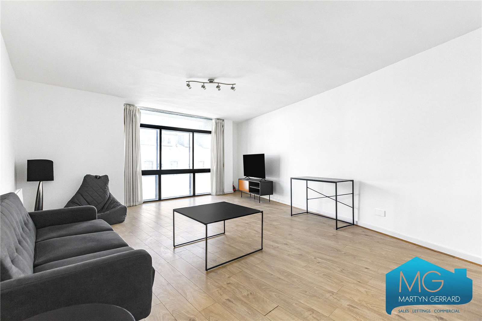 2 bedroom flat for sale 0