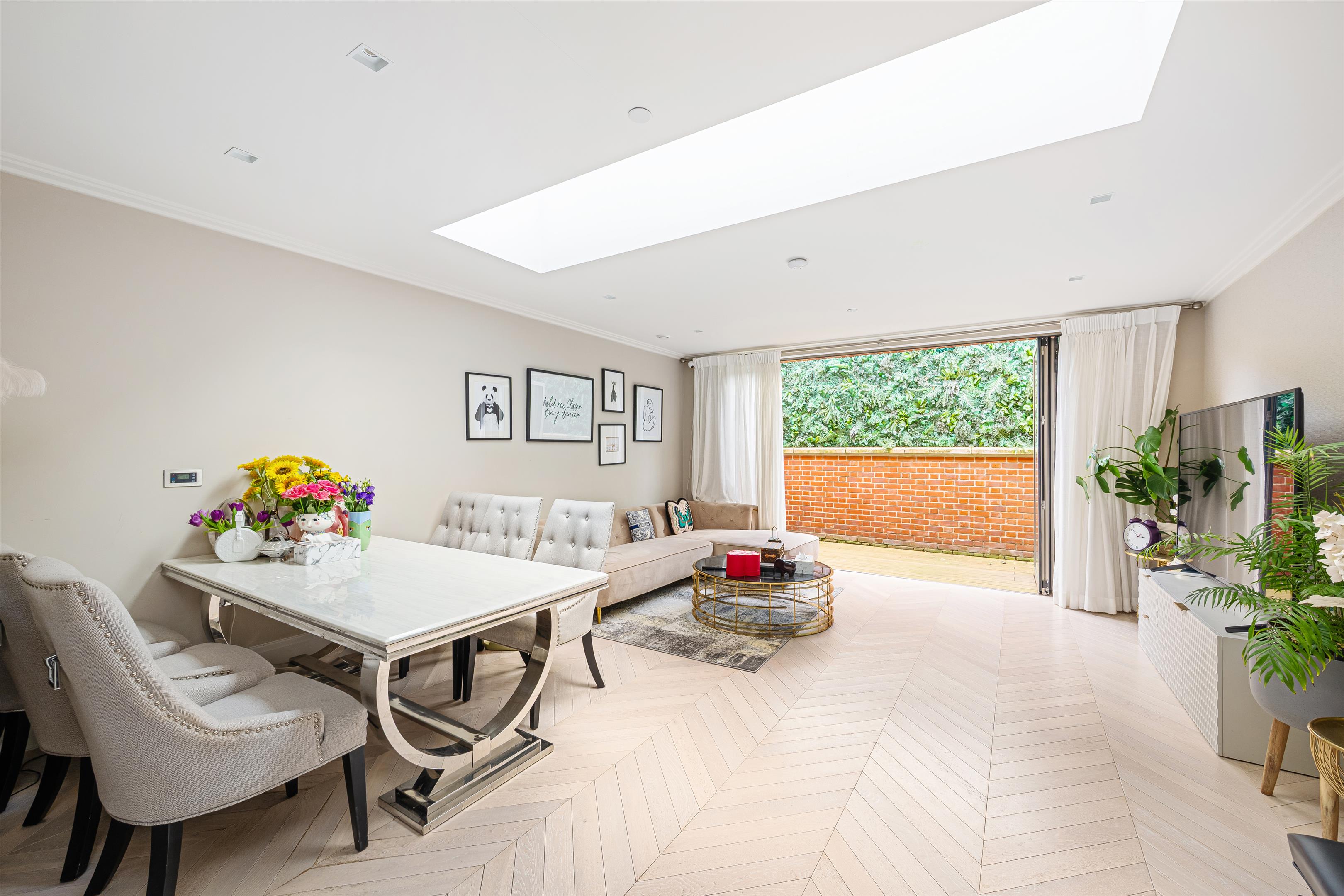 4 bedroom terraced house for sale 0