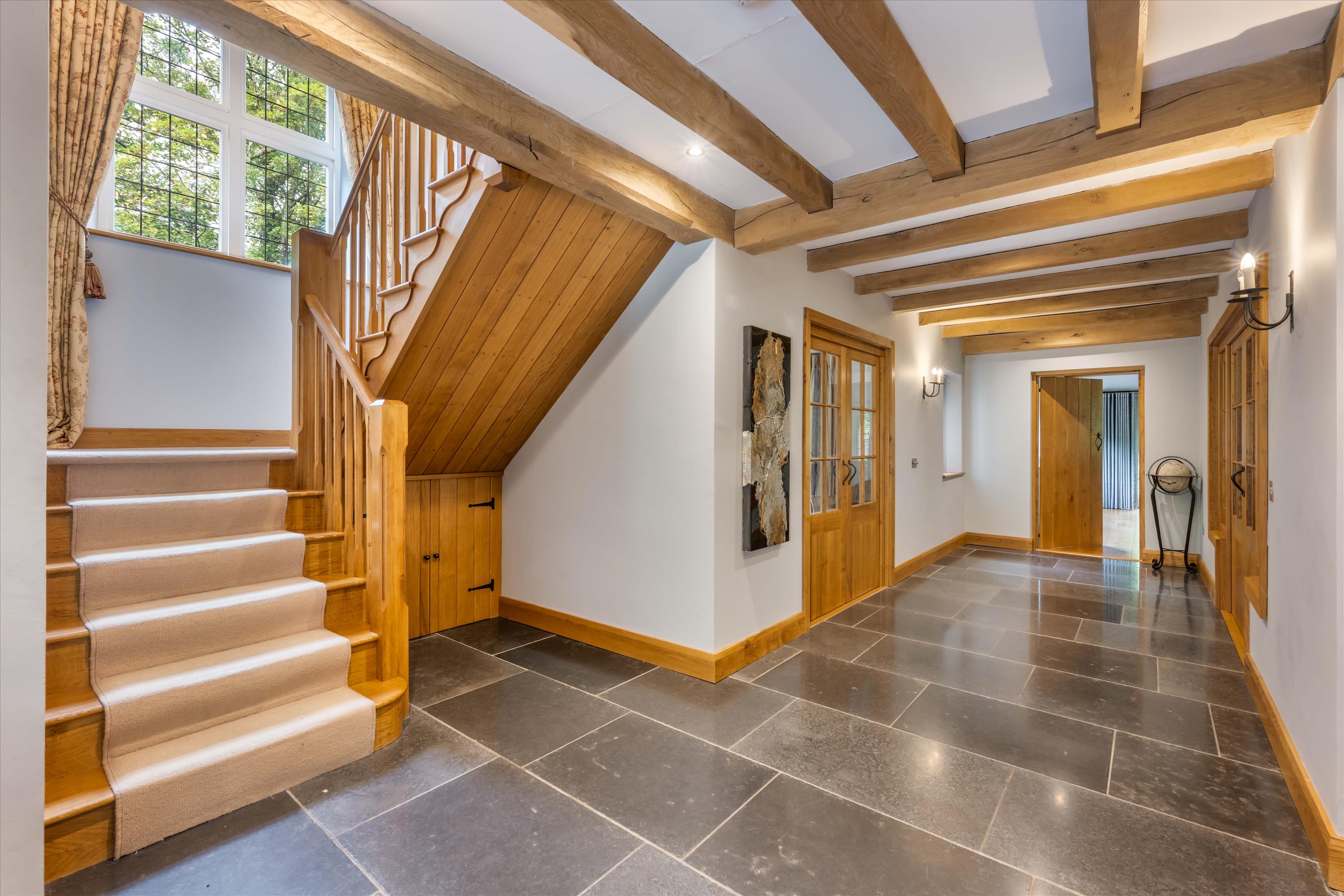 5 bedroom detached house for sale 0