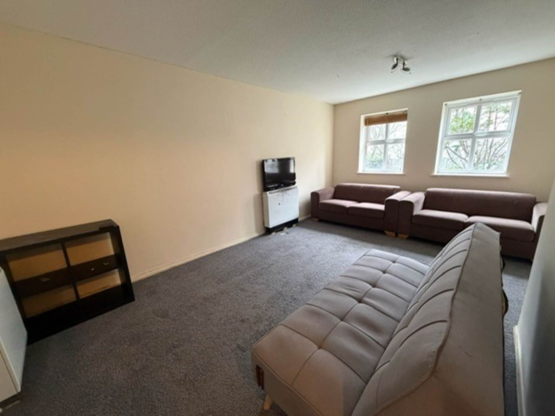 28, Aaron Hill Road, London photo 5