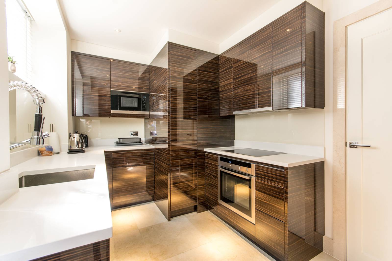 3 bedroom flat for sale 0