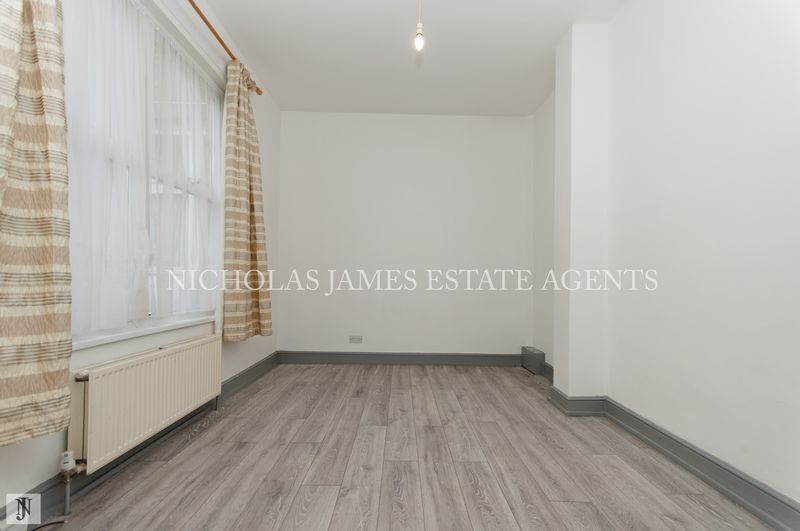 Ferme Park Road, London photo 5