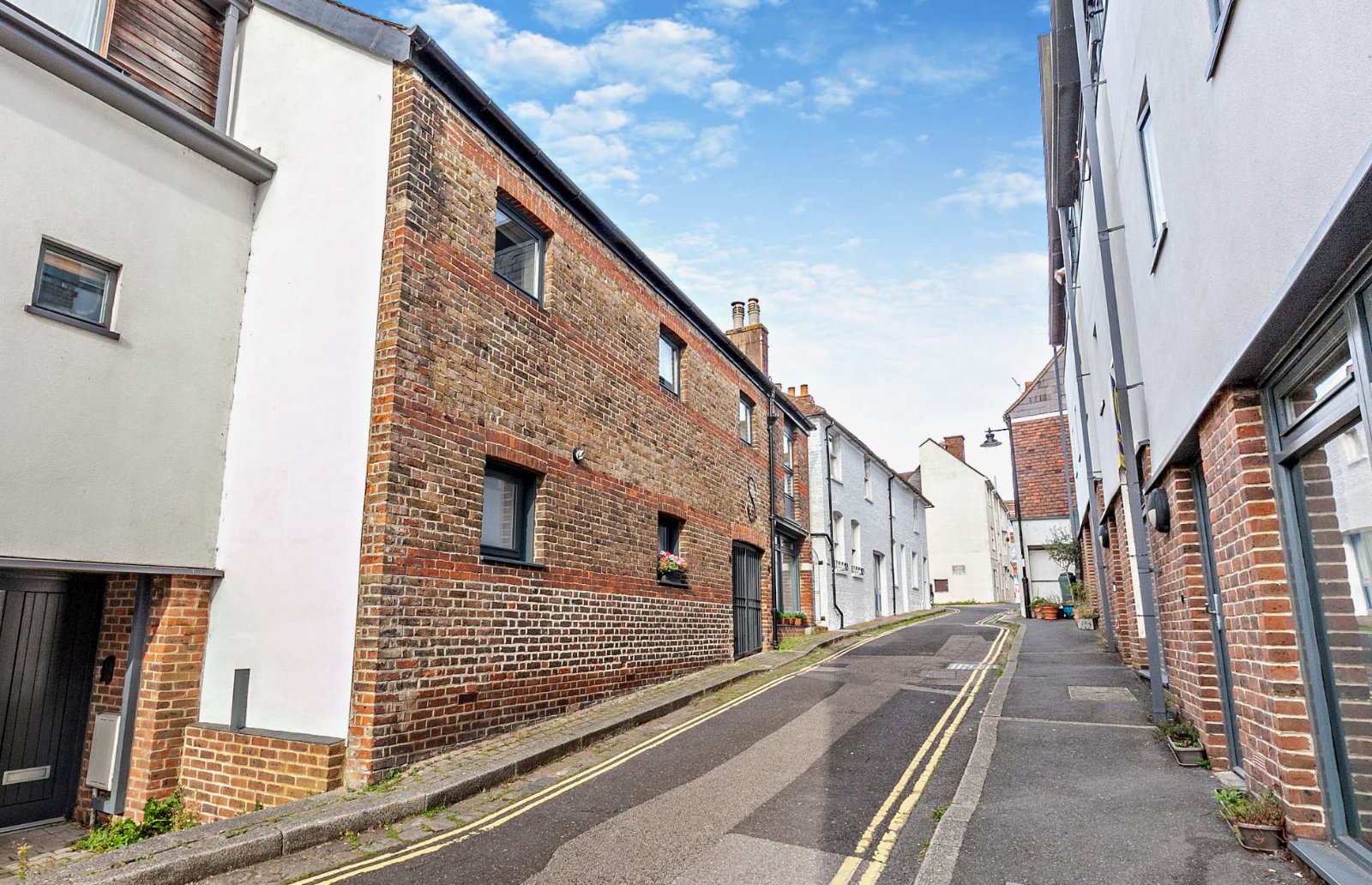 3 bedroom town house for sale 0