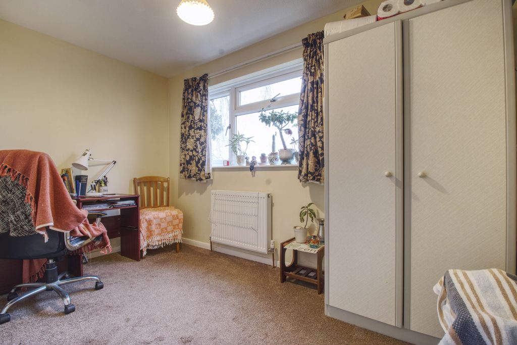Photos of Woolbarn Lawn, Barnstaple EX32 57009805 Zoopla