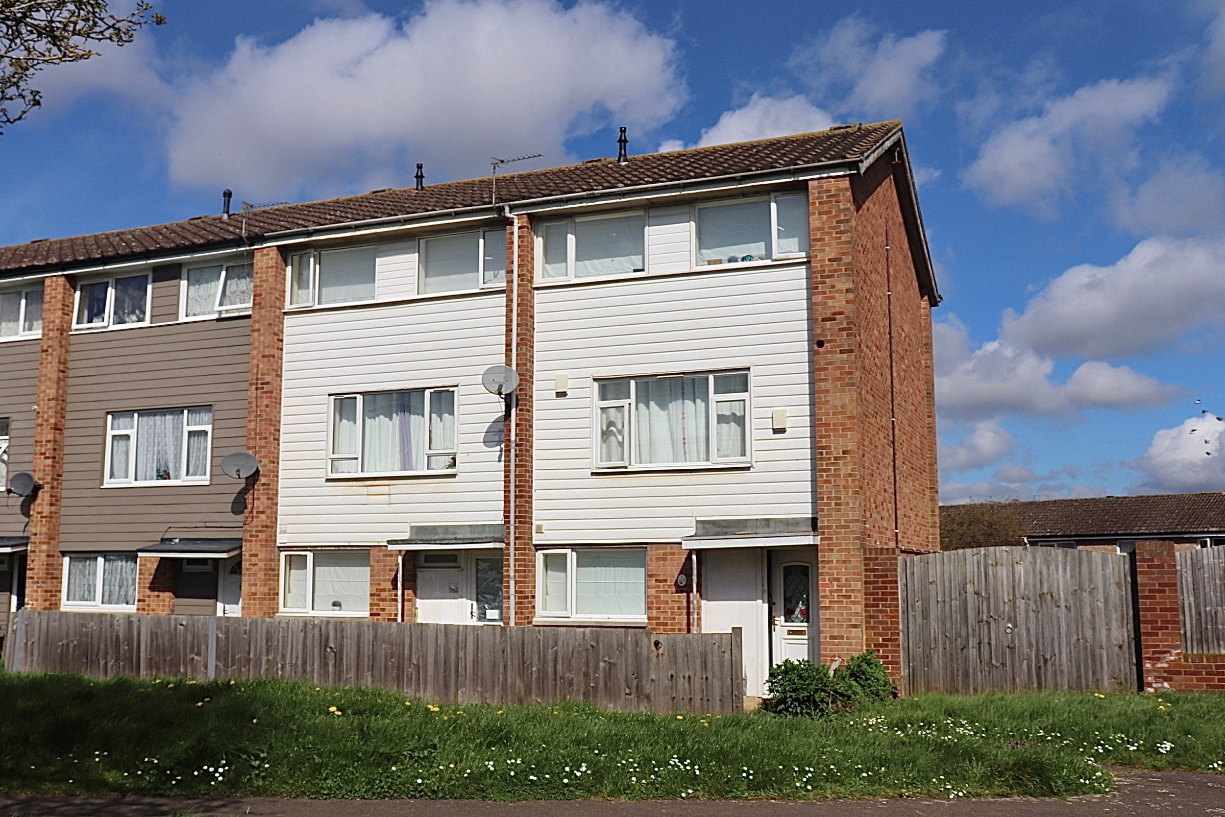 Room 2, 56, Thornhill, Northampton photo 4