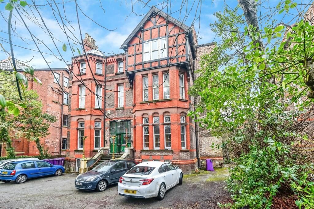 16 bedroom detached house for sale 0