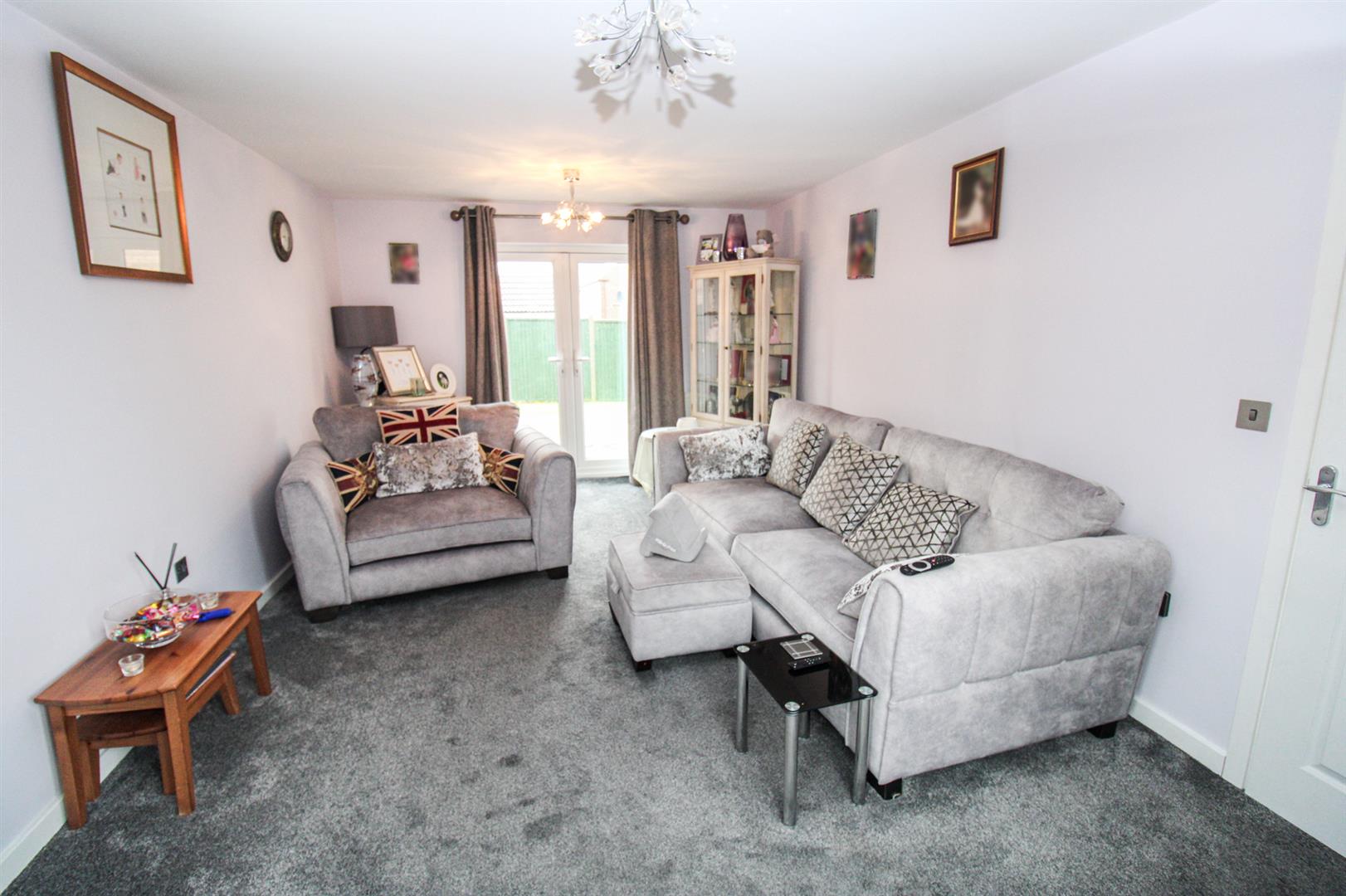 33, Ullswater Close, Corby photo 4