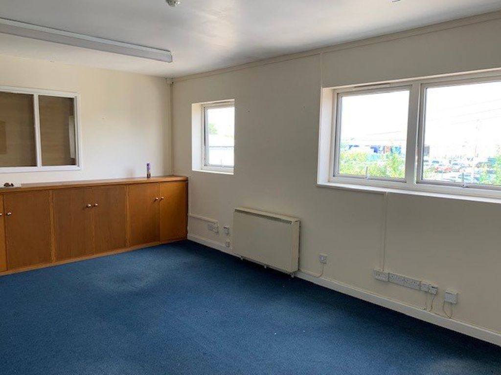 Office Room 3 Unit 1-2, Plough Lane, Fields Yard photo 4
