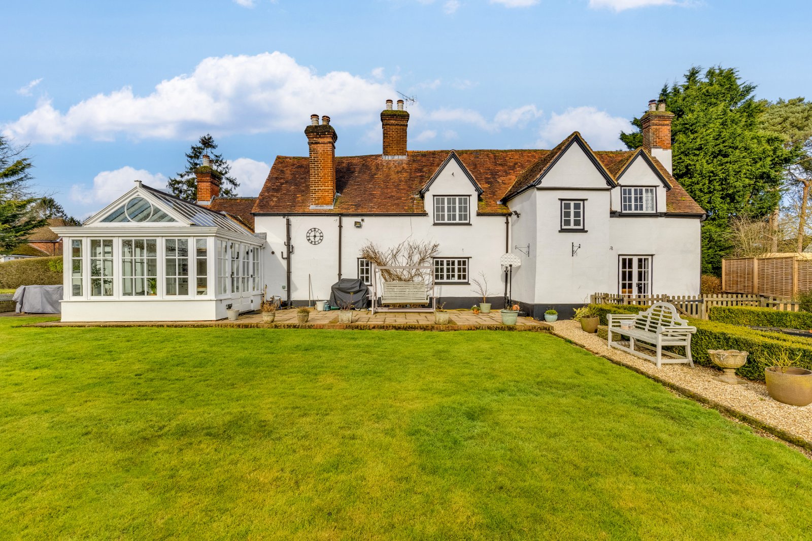 4 bedroom detached house for sale 0