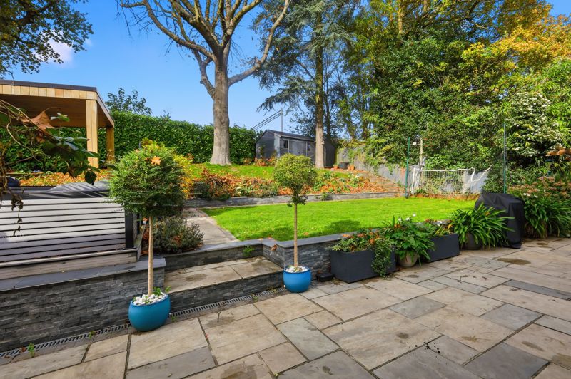 5 bedroom detached house for sale 0