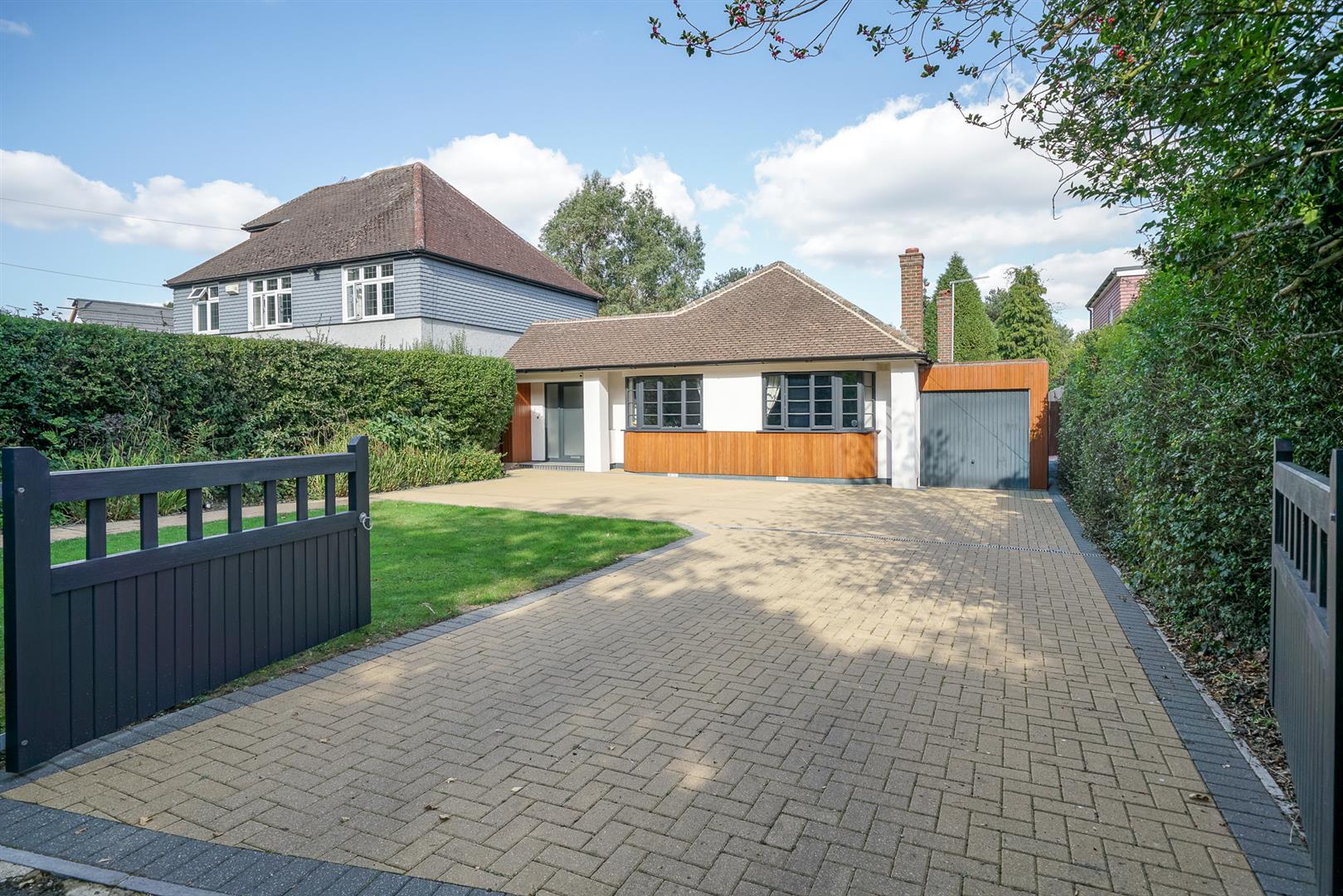 3-bed other on Napsbury Lane, St. Albans AL1, £795,000