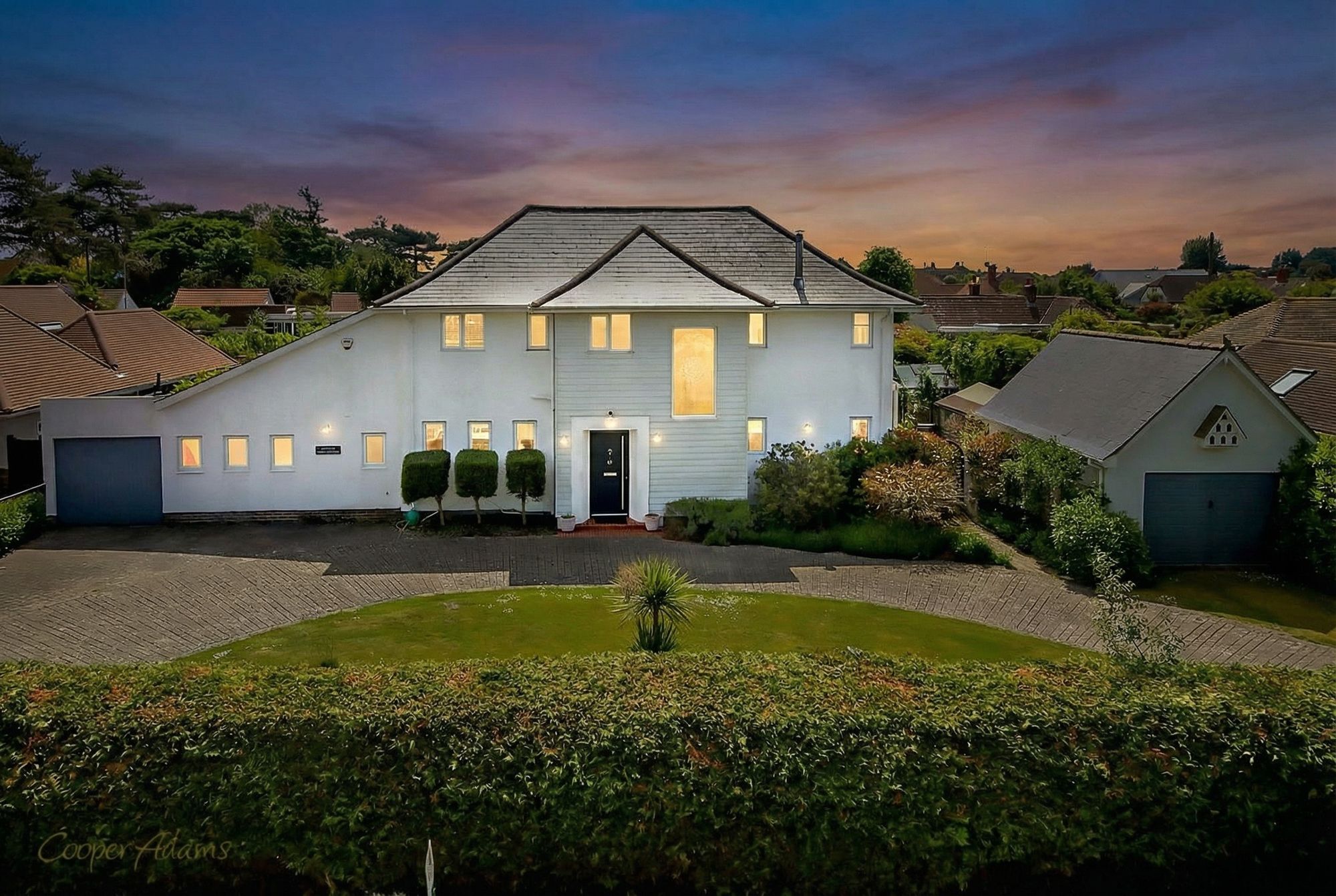 5 bedroom detached house for sale 0