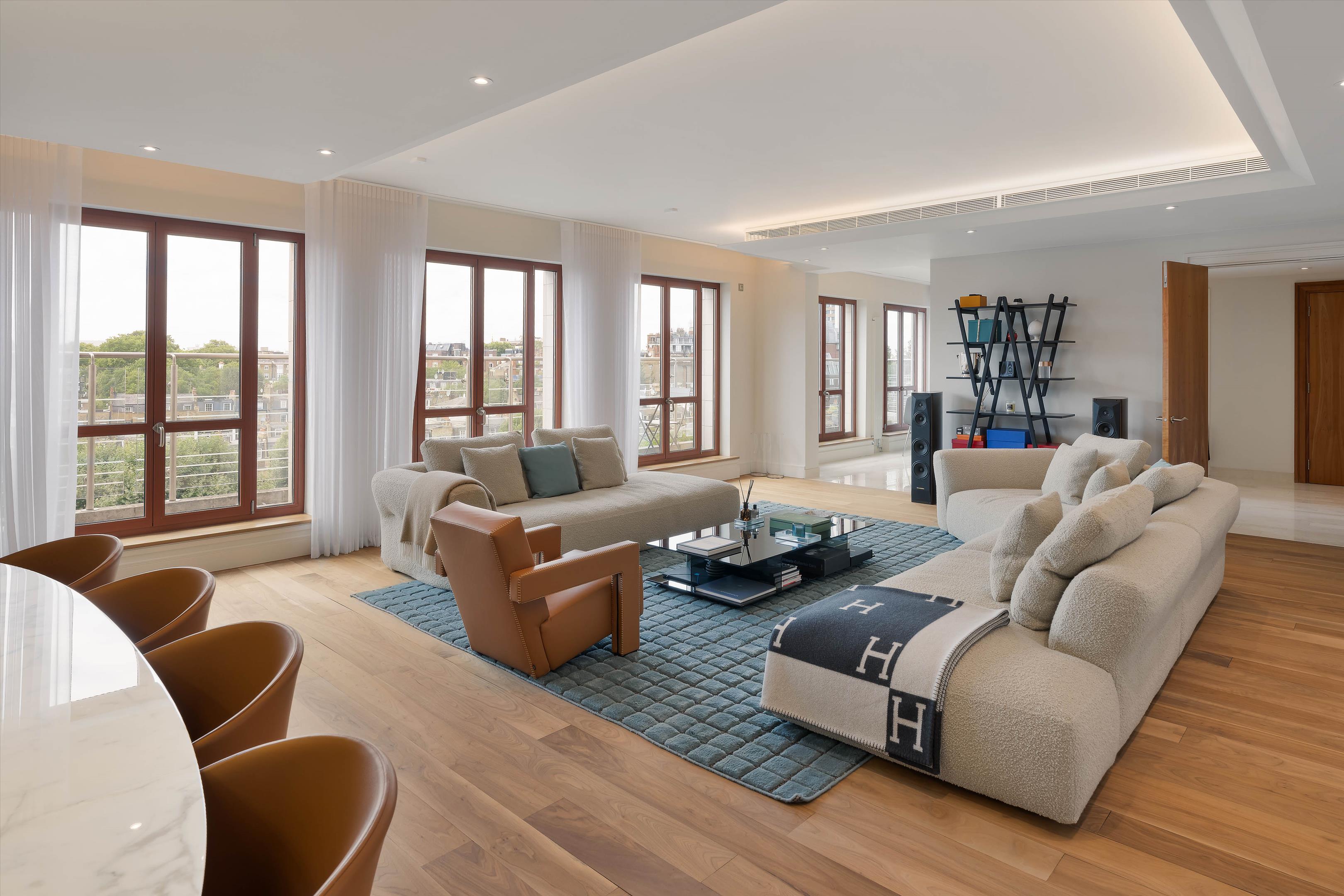 3 bedroom flat for sale 0