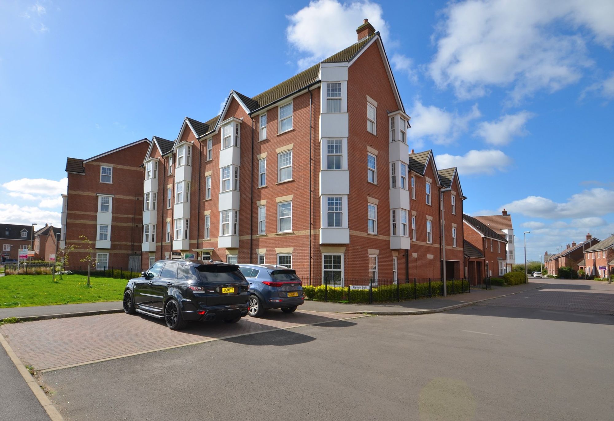 27 Fletton Dell, Milton Keynes photo 5