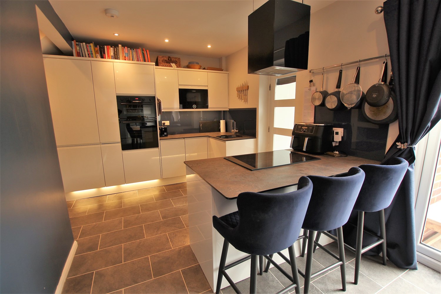 Photos of Woodhouse Lane, Dunham Massey, Altrincham WA14 64701064