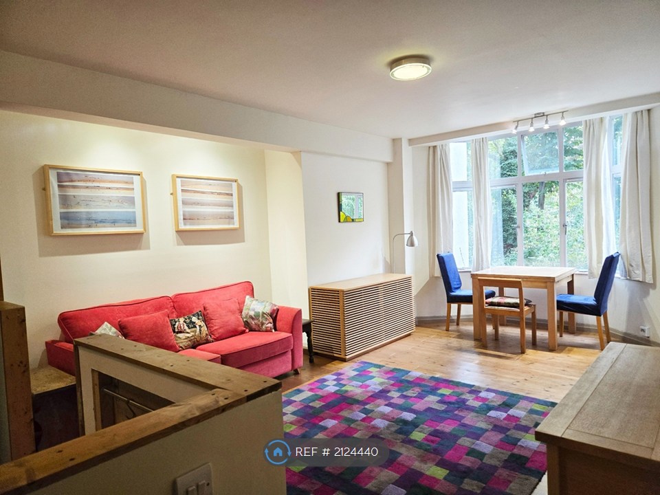 Trinity Court, Grays Inn Road, London photo 2