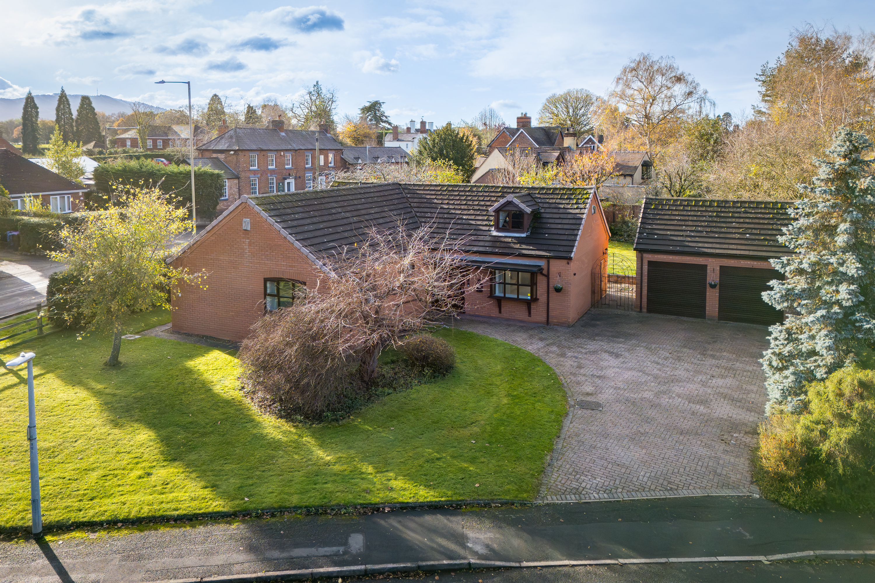 3-bed house on Aldermead Close, Admaston, Telford TF5, £525,000