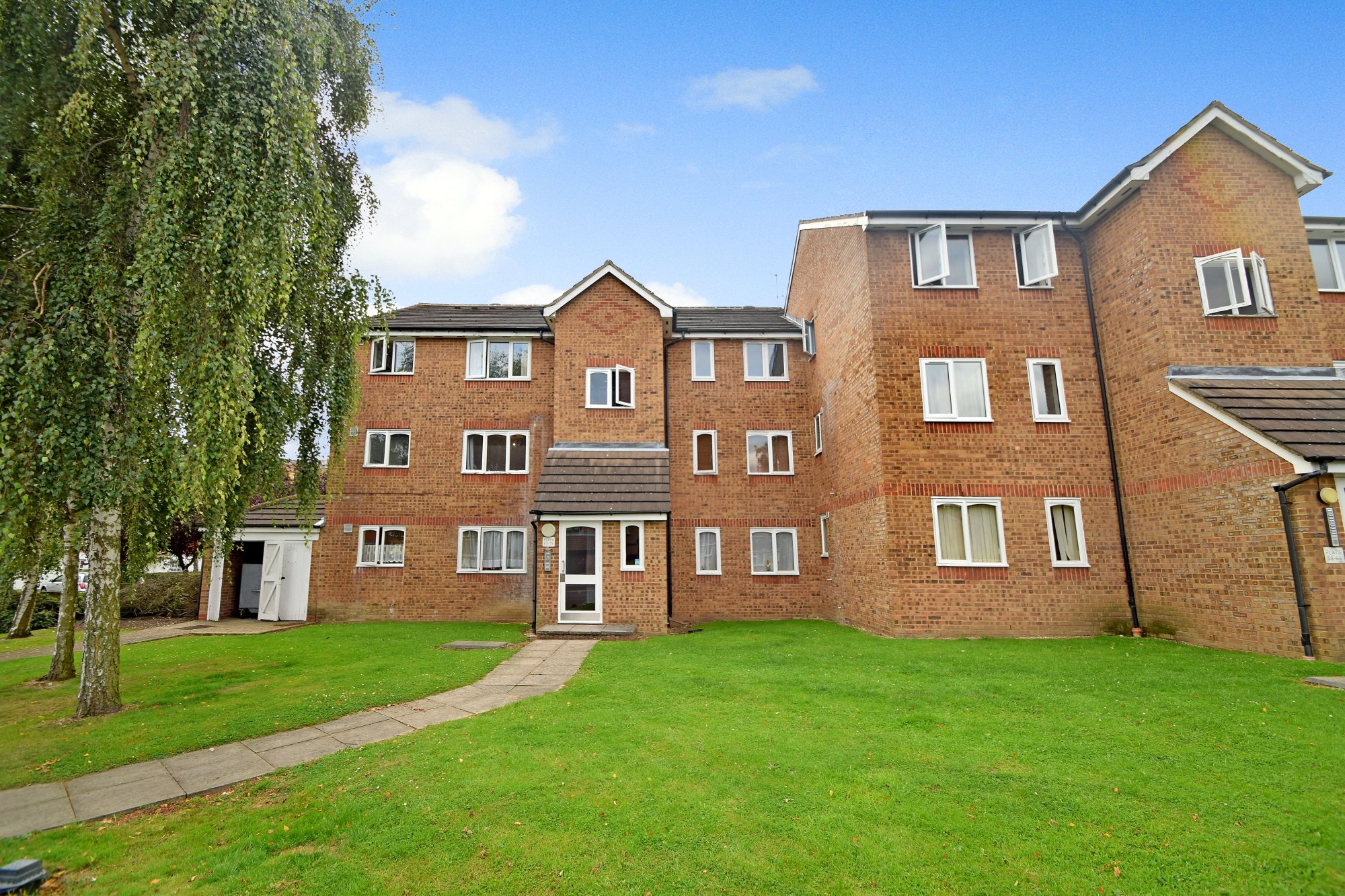 Free property report 70 Leigh Hunt Drive, Southgate, N14 6DF Chimnie