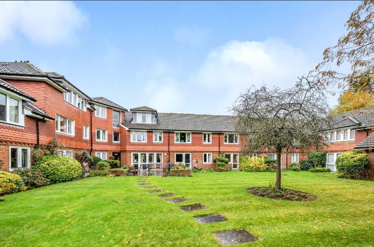 11, West Court, Guildford photo 5