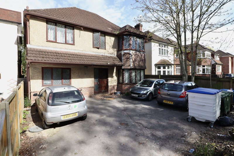 187, Burgess Road, Southampton photo 4