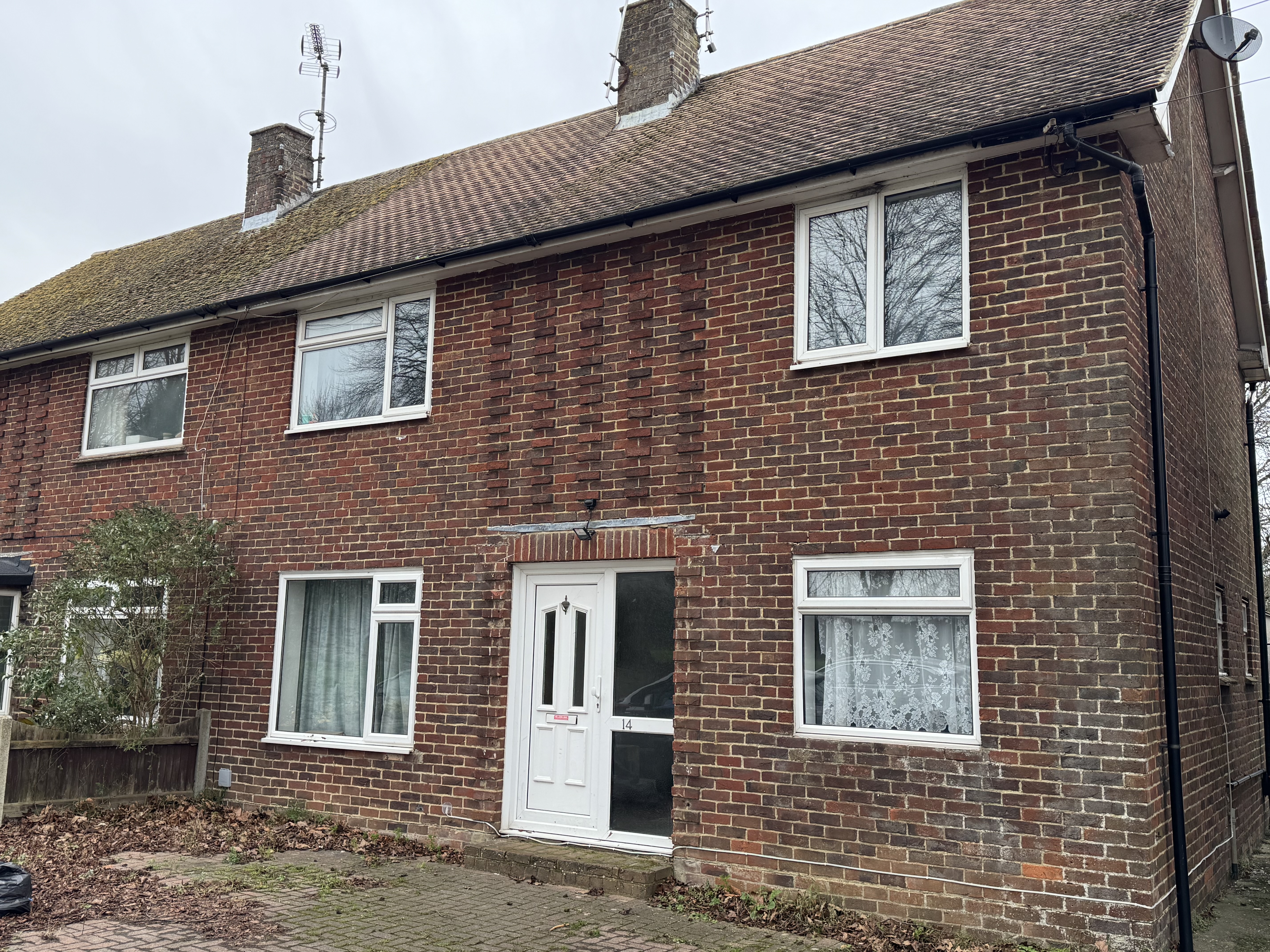 5-bed house on 14, Canterbury, £2,200/mo