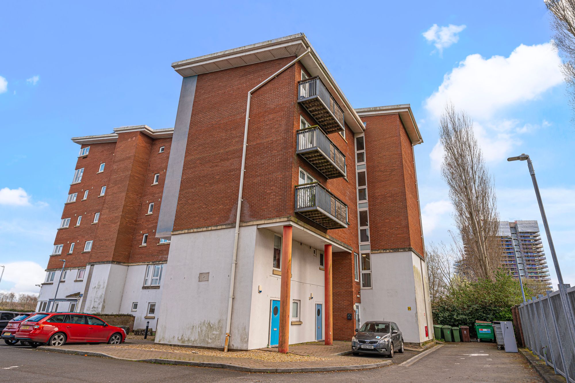 2-bed flat on 96 Jim Driscoll Way, Cardiff, £165,000