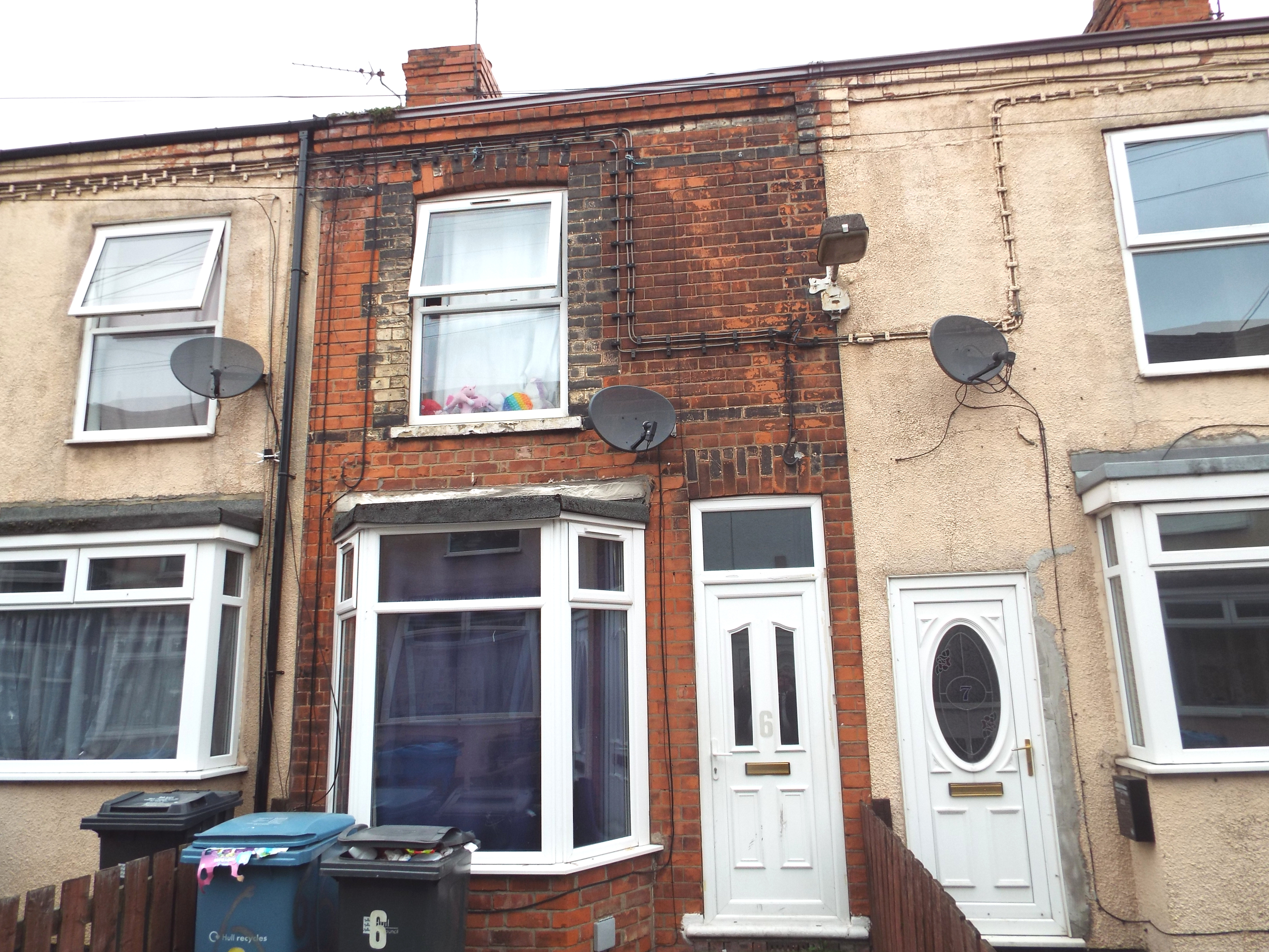 2-bed house on 6, Ferndale, Hull, £60,000
