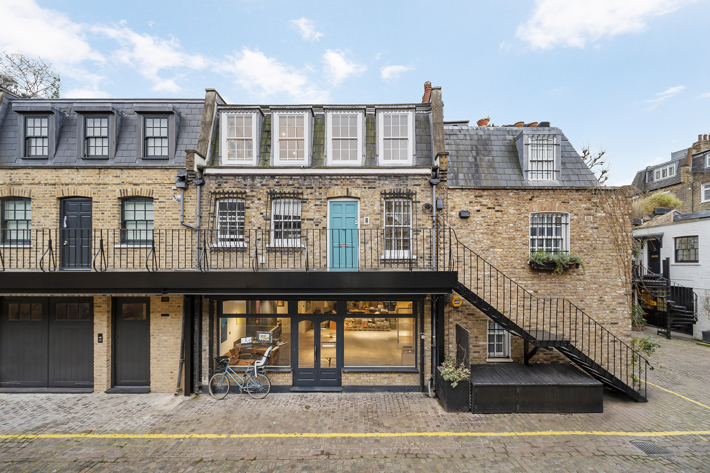 4 bedroom terraced house for sale in London