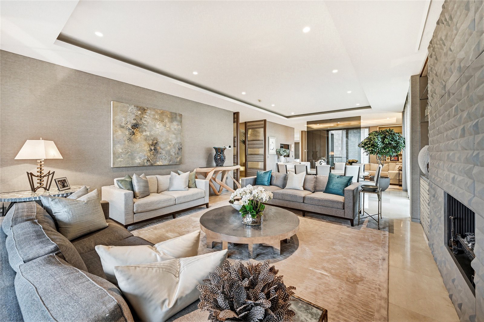 4 bedroom flat for sale 0