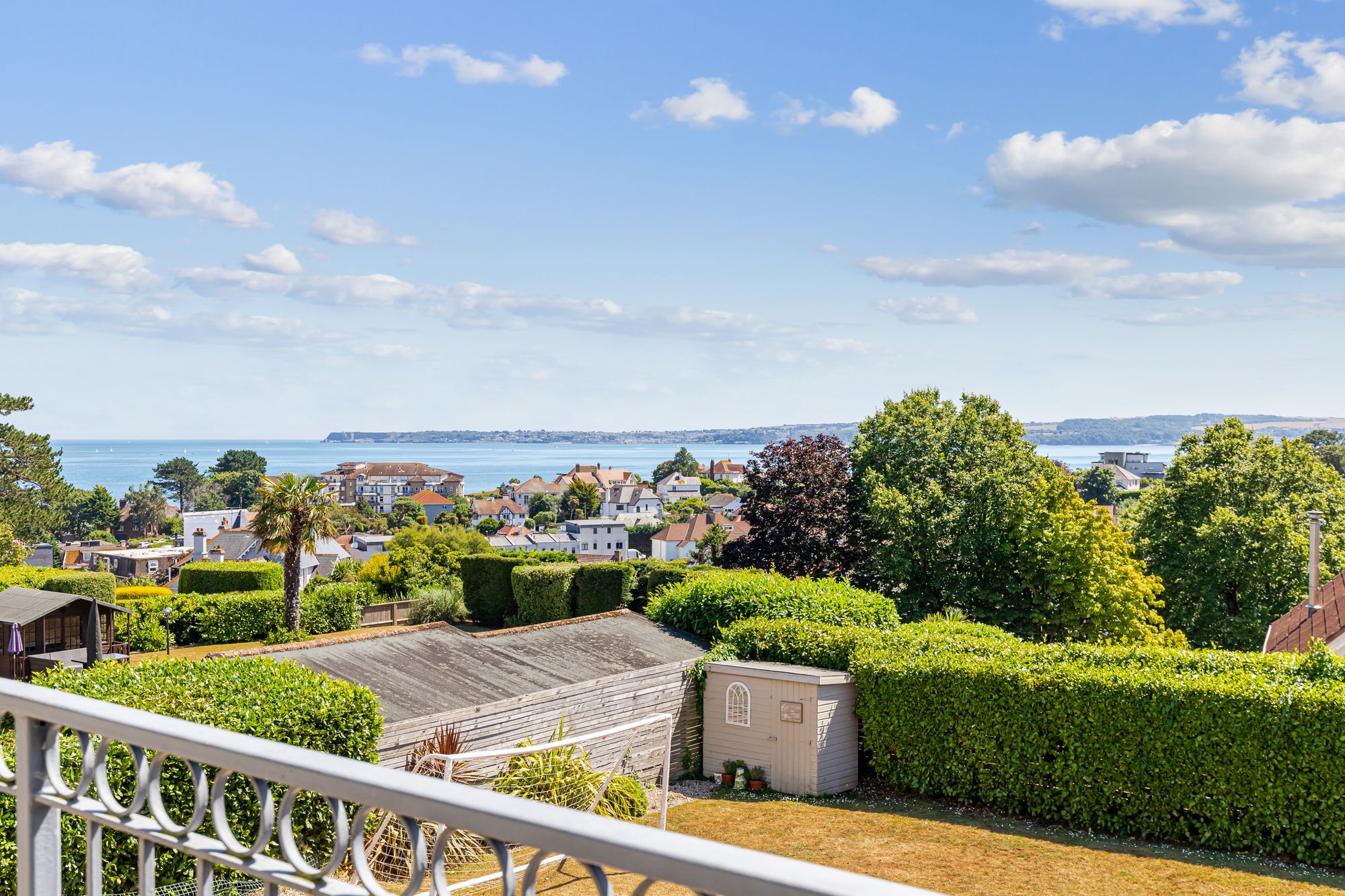 5 bedroom detached house for sale 0