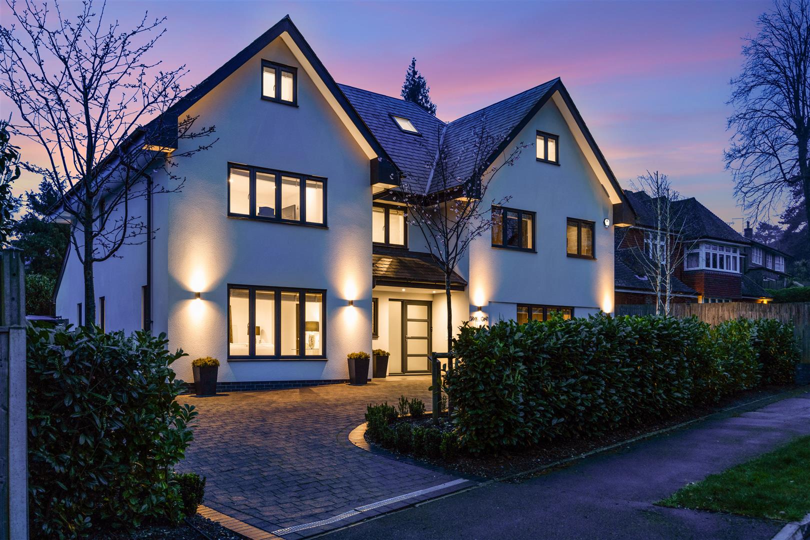 5 bedroom detached house for sale 0