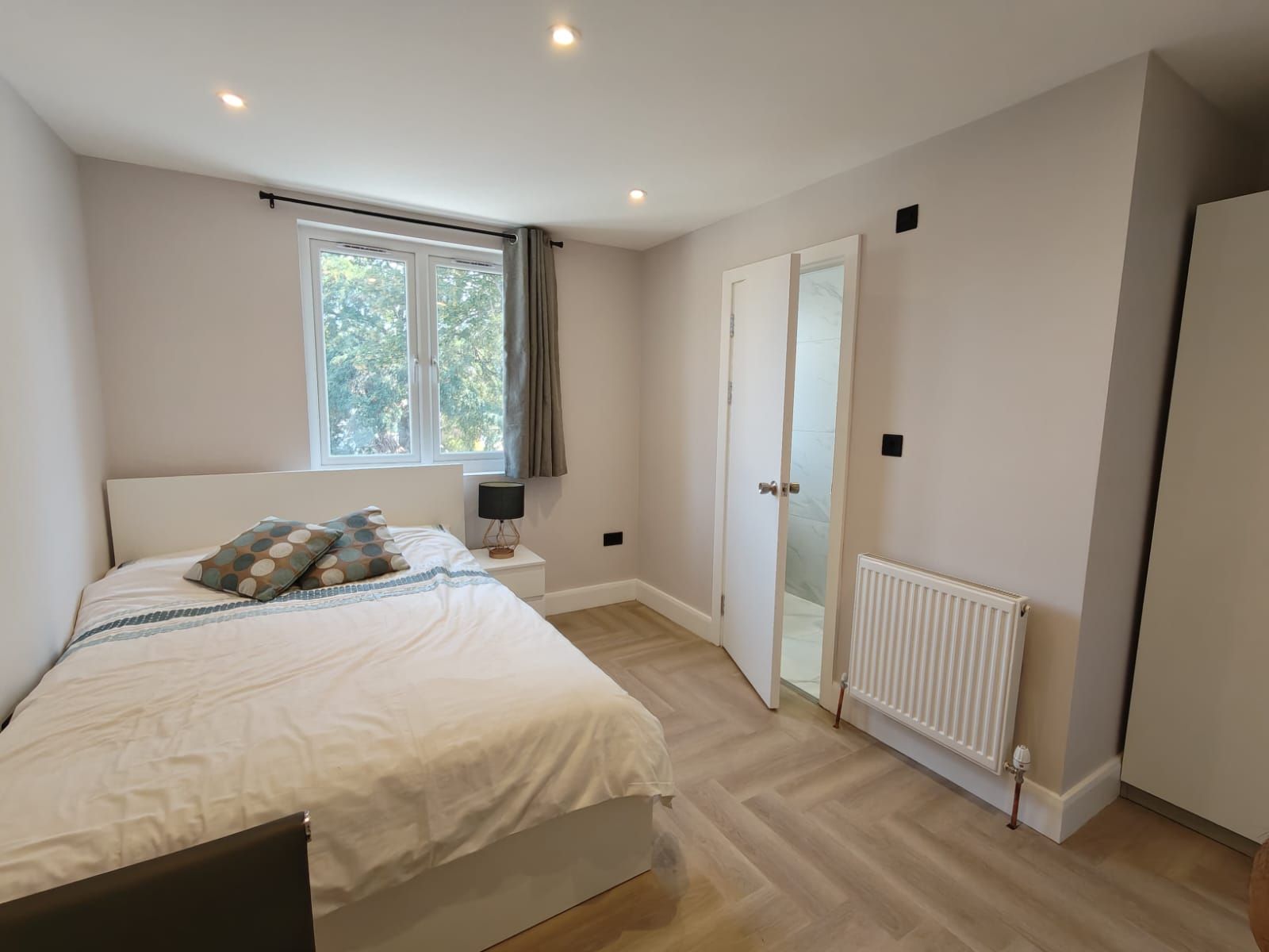 2a Hartlepool Court, London photo 3