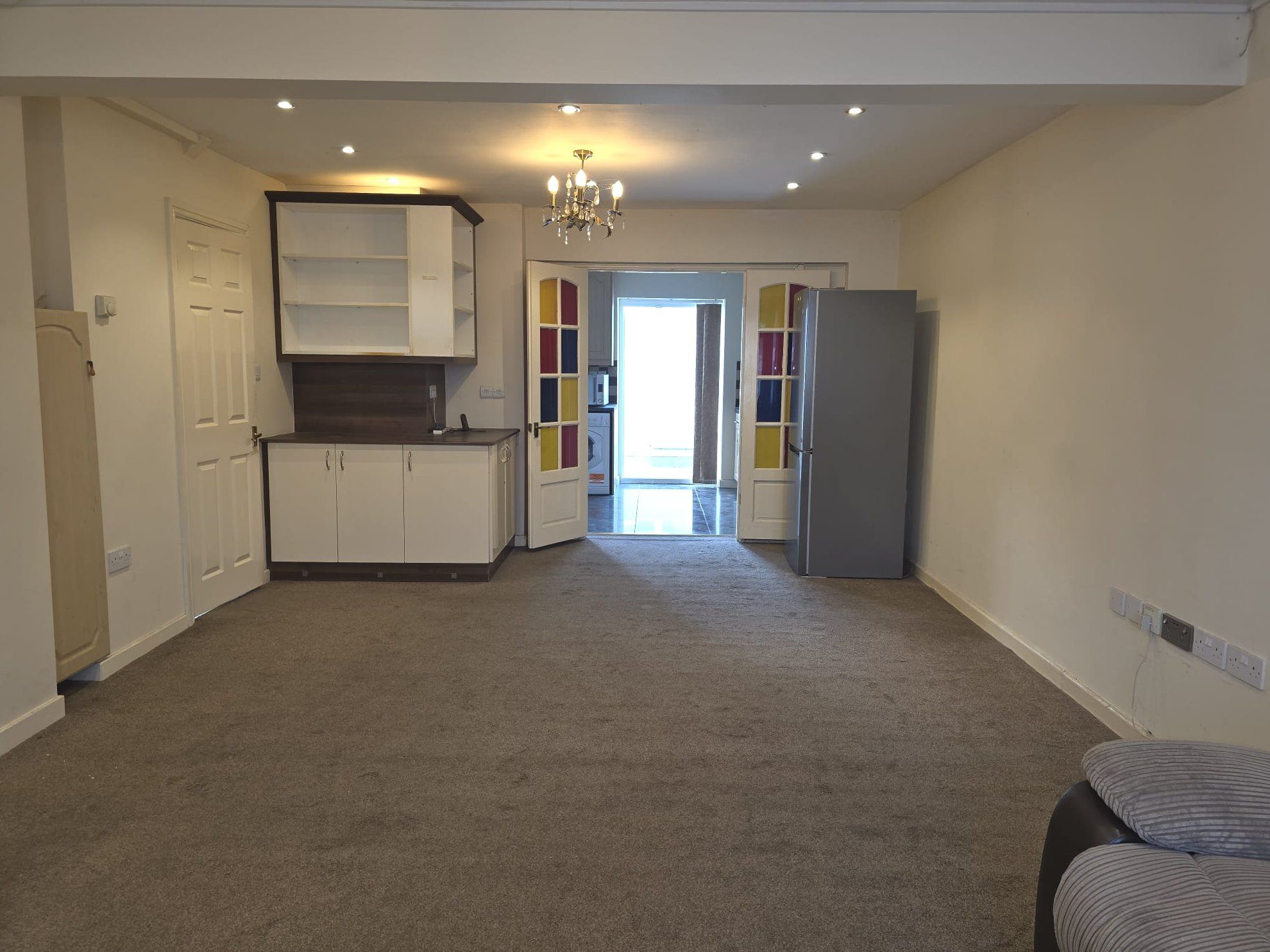 12, Tudor Road, Hayes photo 2