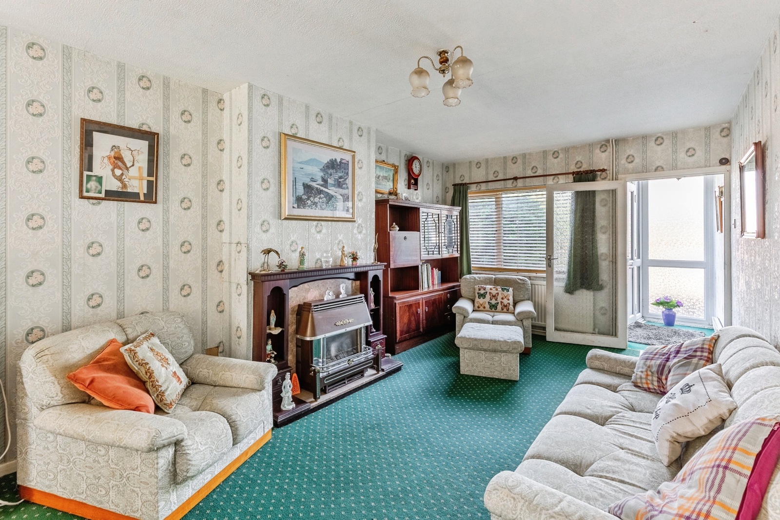 529, Harlestone Road, Northamptonshire photo 4