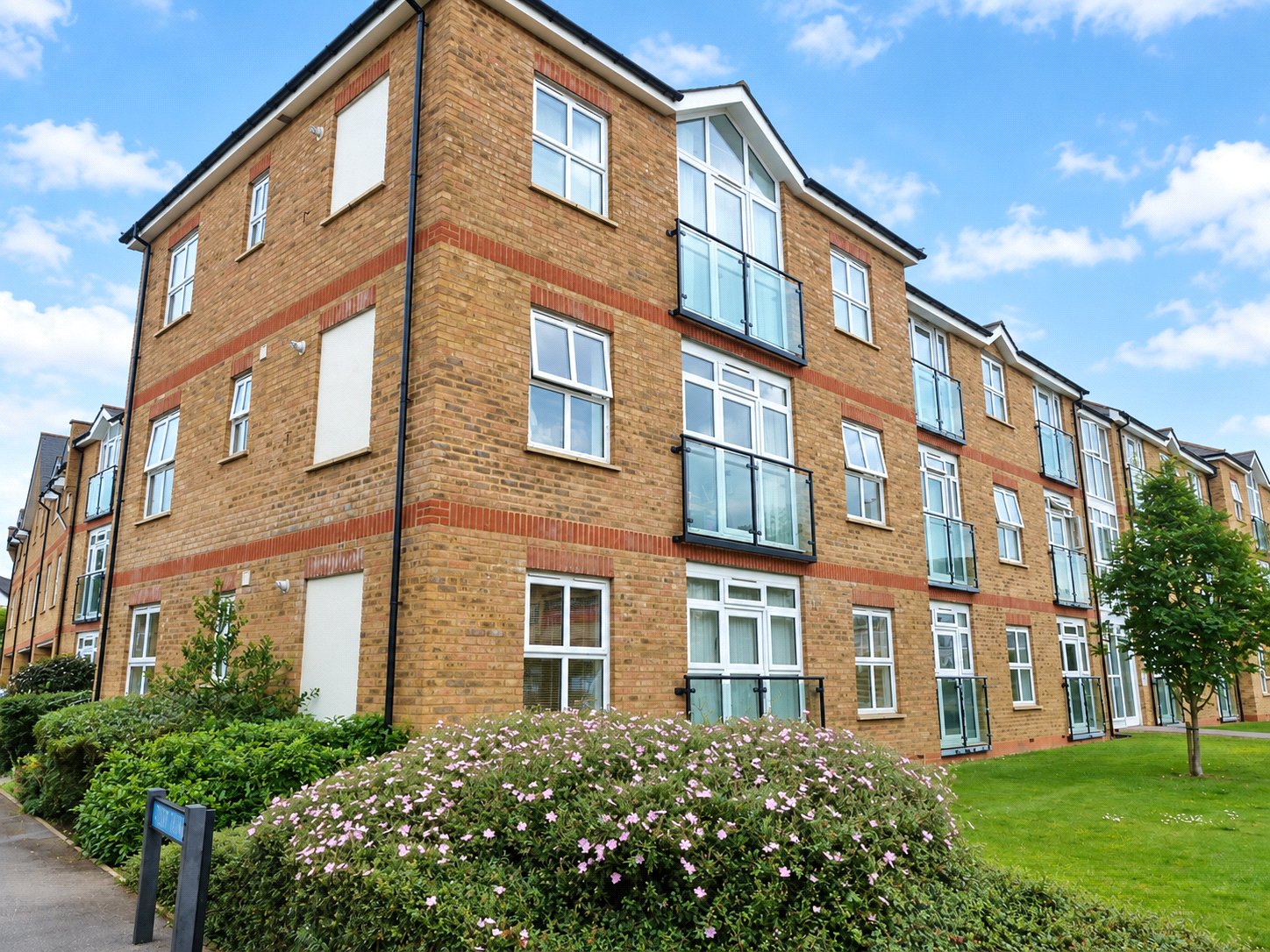2, St Augustines Court, Bishops Stortford, Herts photo 2