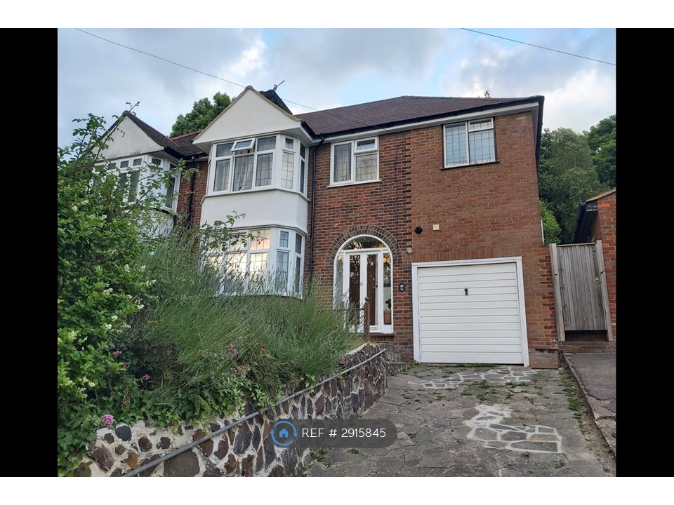 5-bed semi-detached on Wardown Crescent, Luton, £2,100/mo